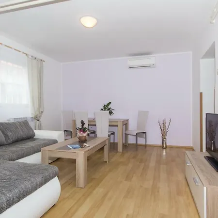 One-bedroom In Apartamento Pula